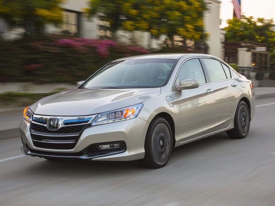  Honda Accord PHEV 2013 года  (фото 9 из 28)